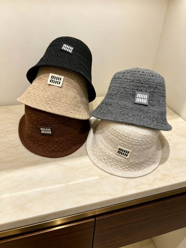 Miumiu hat dx67